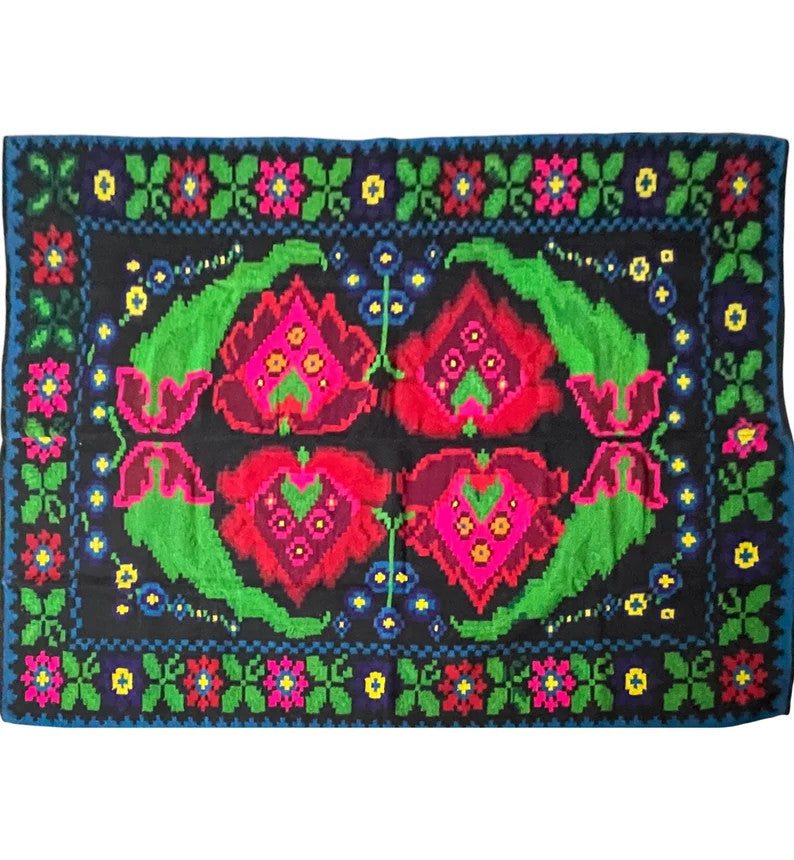 Handwoven Floral Maramureș Wool Rug, 208x160 cm