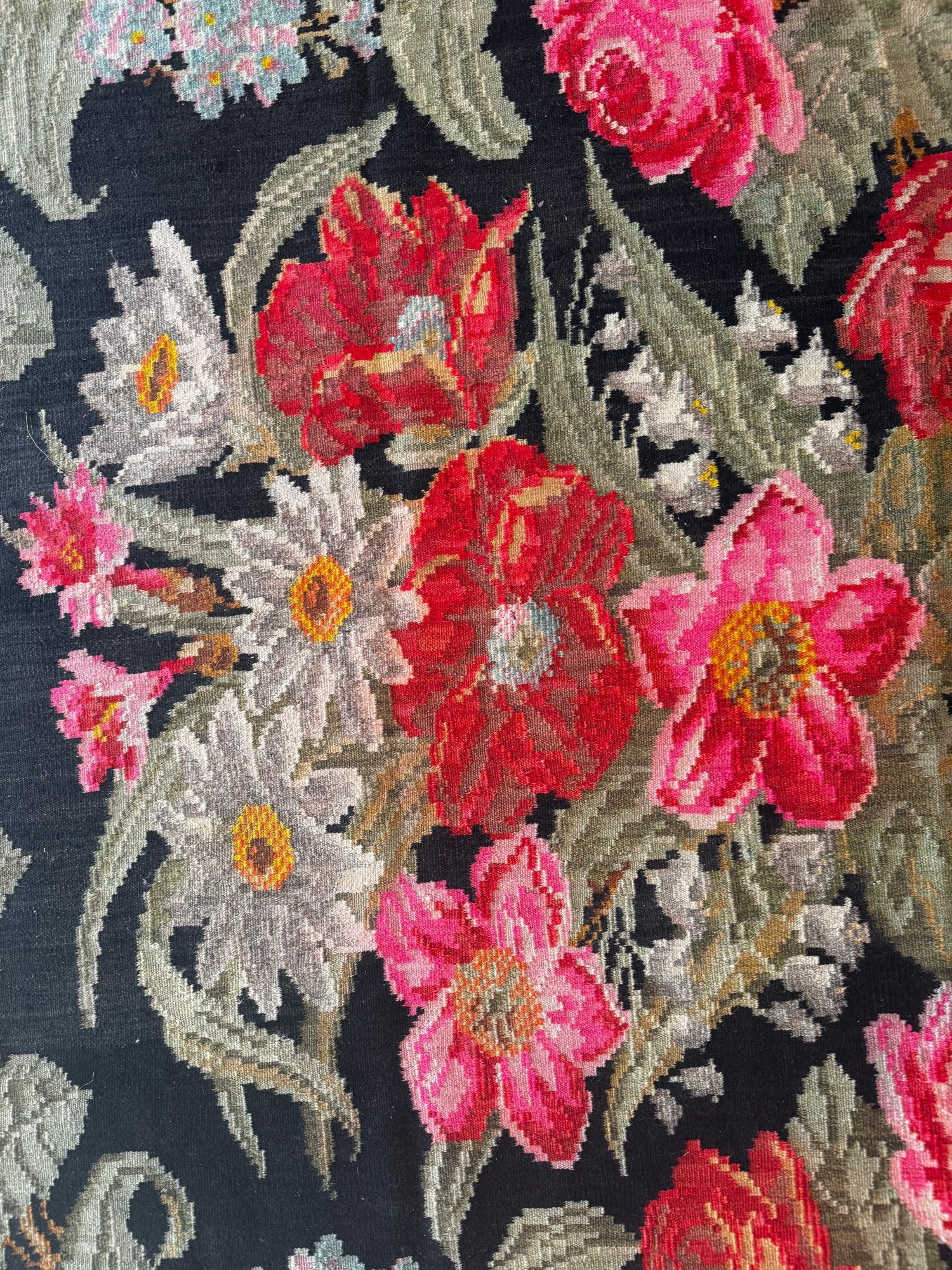 Old Floral Bessarabian Wool Rug, 400x225 cm, view 10