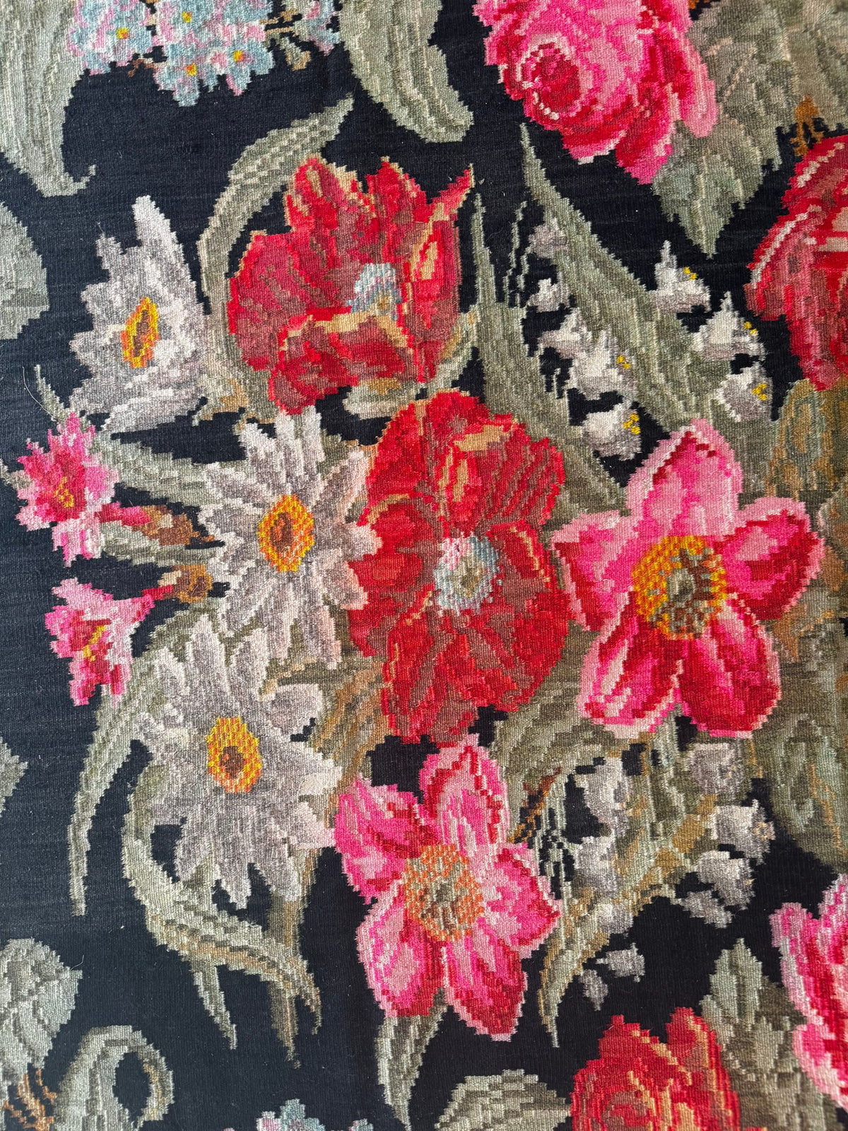 Old Floral Bessarabian Wool Rug, 400x225 cm, view 10