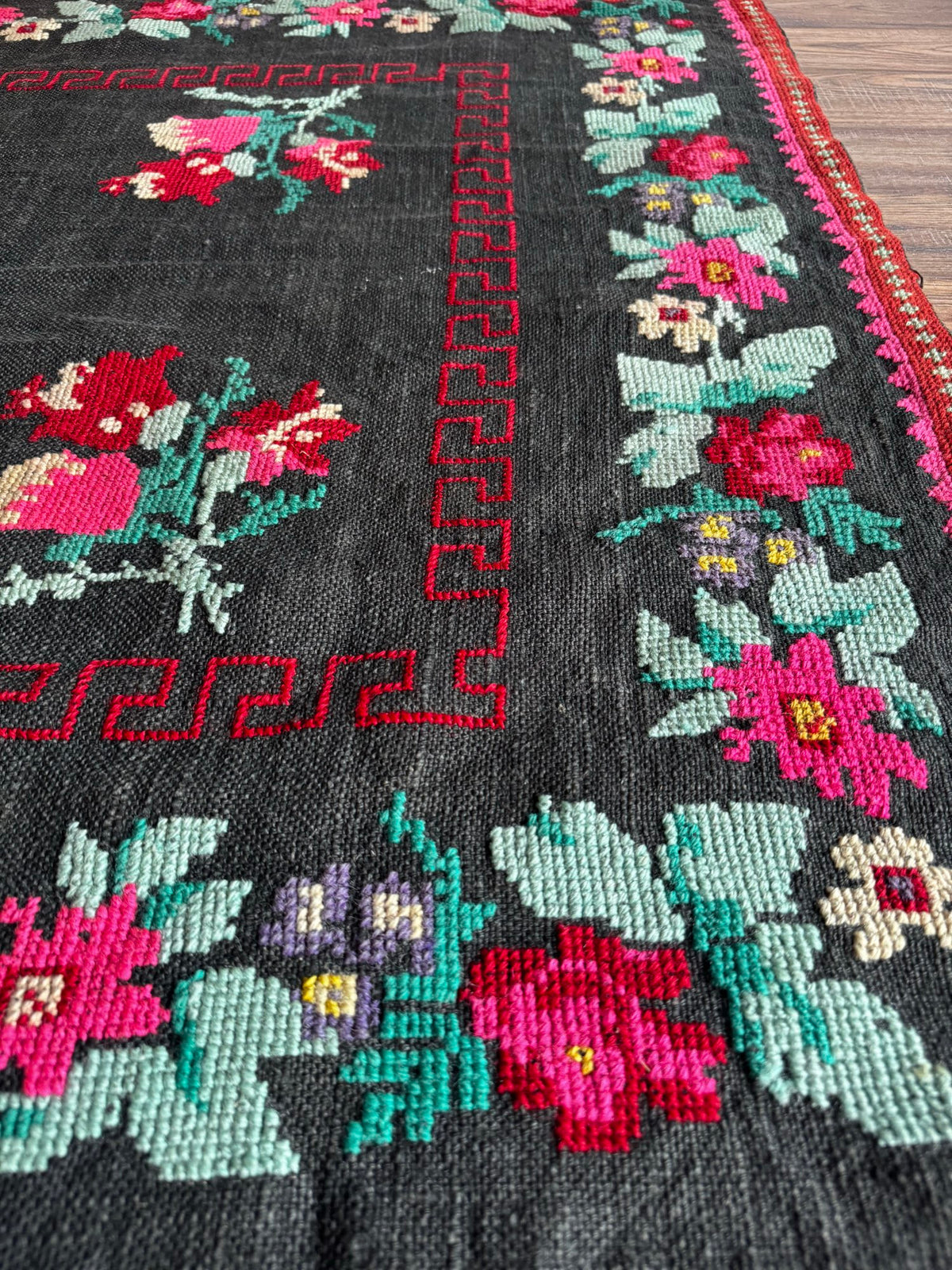 Old Gray Floral Romanian Wool Rug, 205x125 cm, view 7