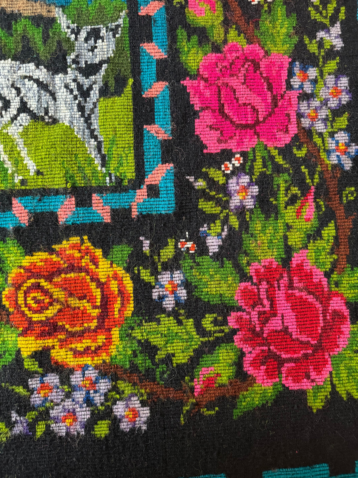 Handwoven Oltenian Wool Rug with Wedding Scene, 218x157 cm, view 10
