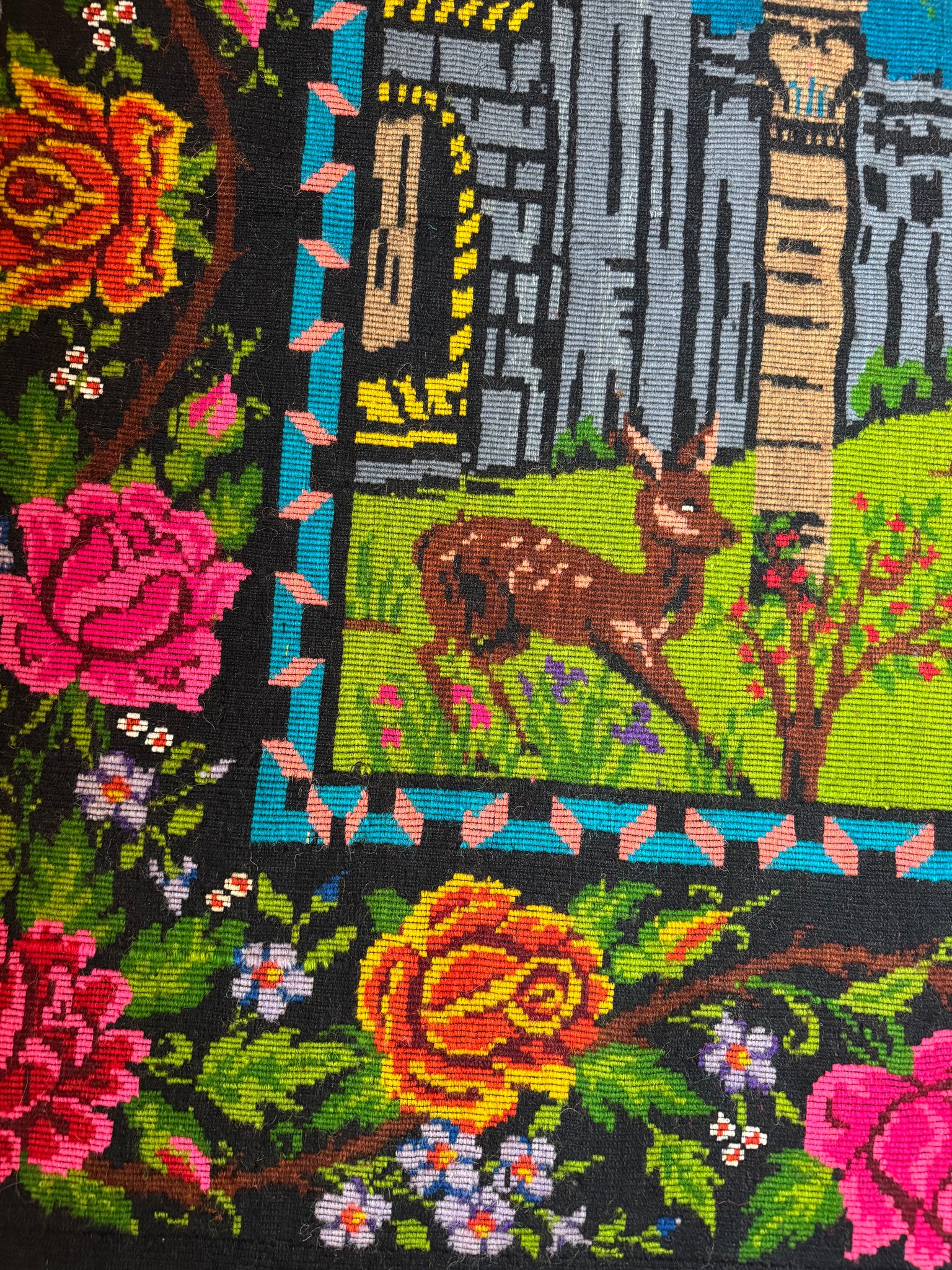 Handwoven Oltenian Wool Rug with Wedding Scene, 218x157 cm, view 11