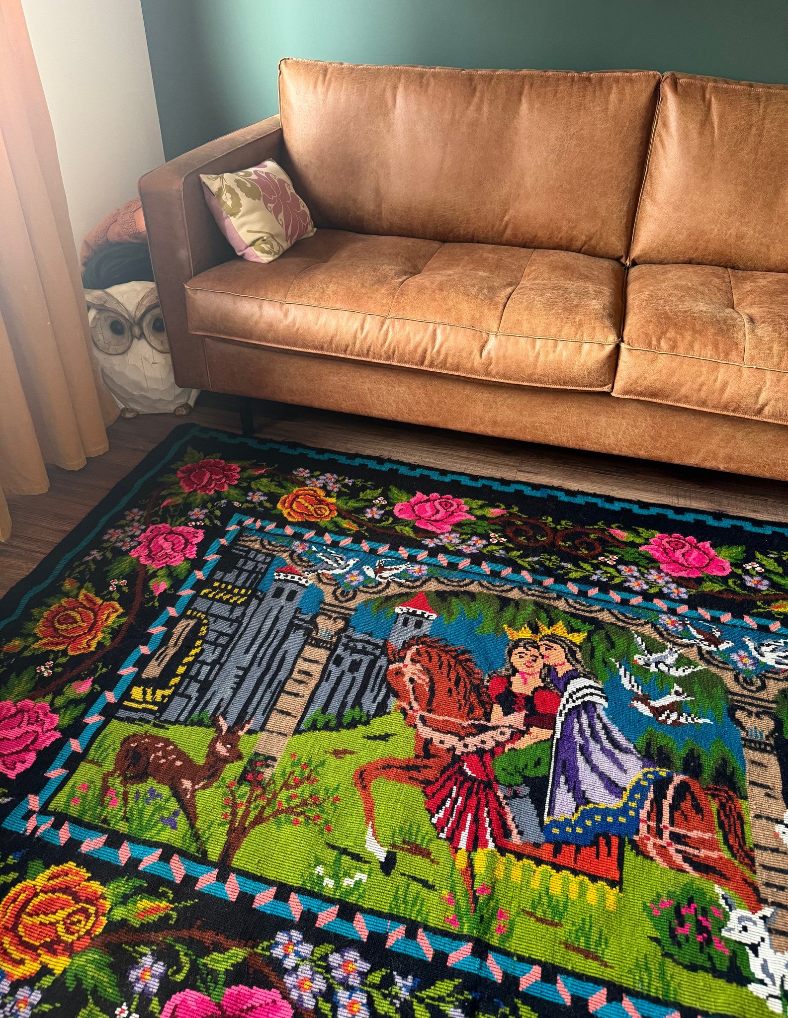 Handwoven Oltenian Wool Rug with Wedding Scene, 218x157 cm, view 14