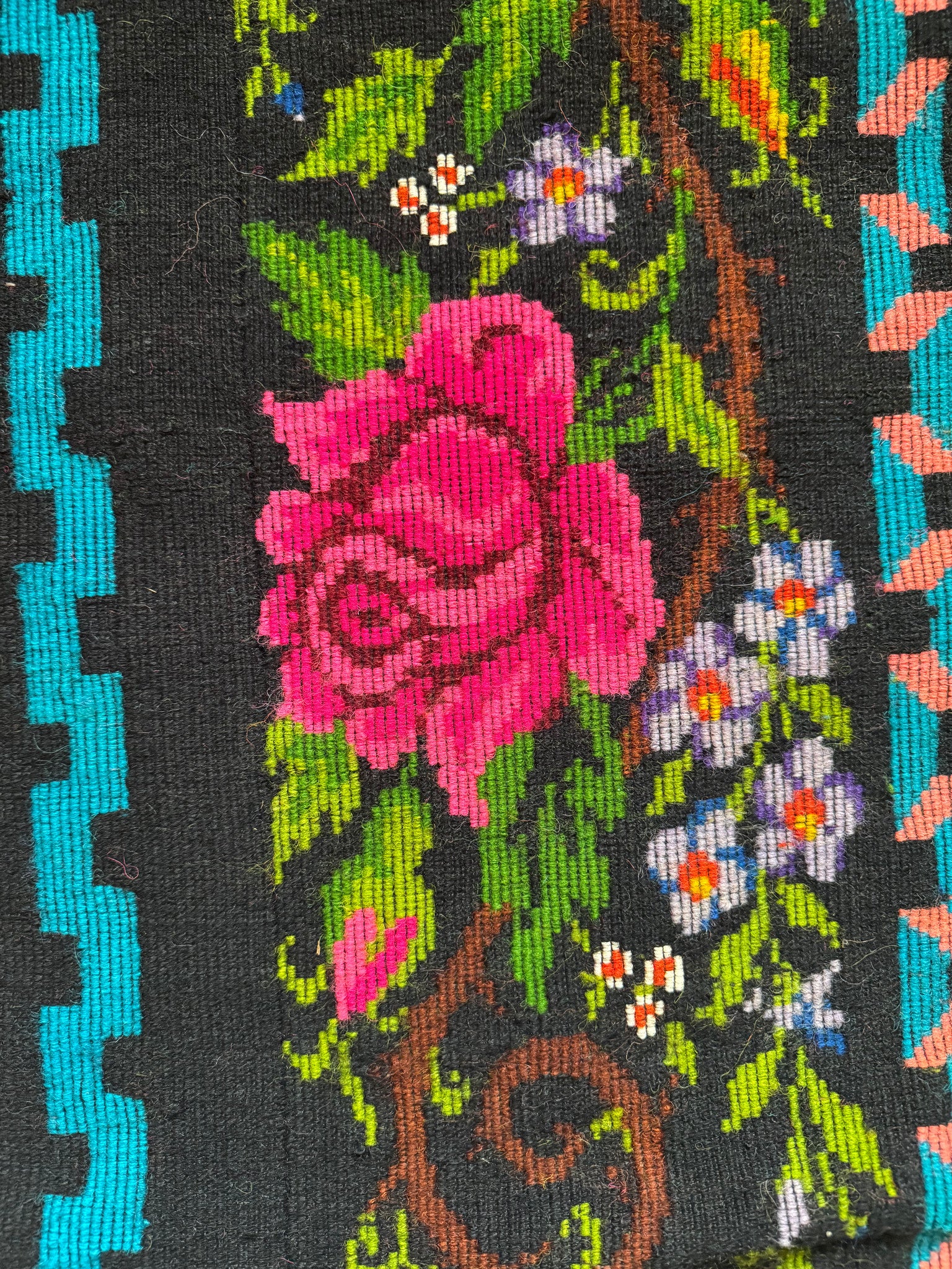 Handwoven Oltenian Wool Rug with Wedding Scene, 218x157 cm, view 9