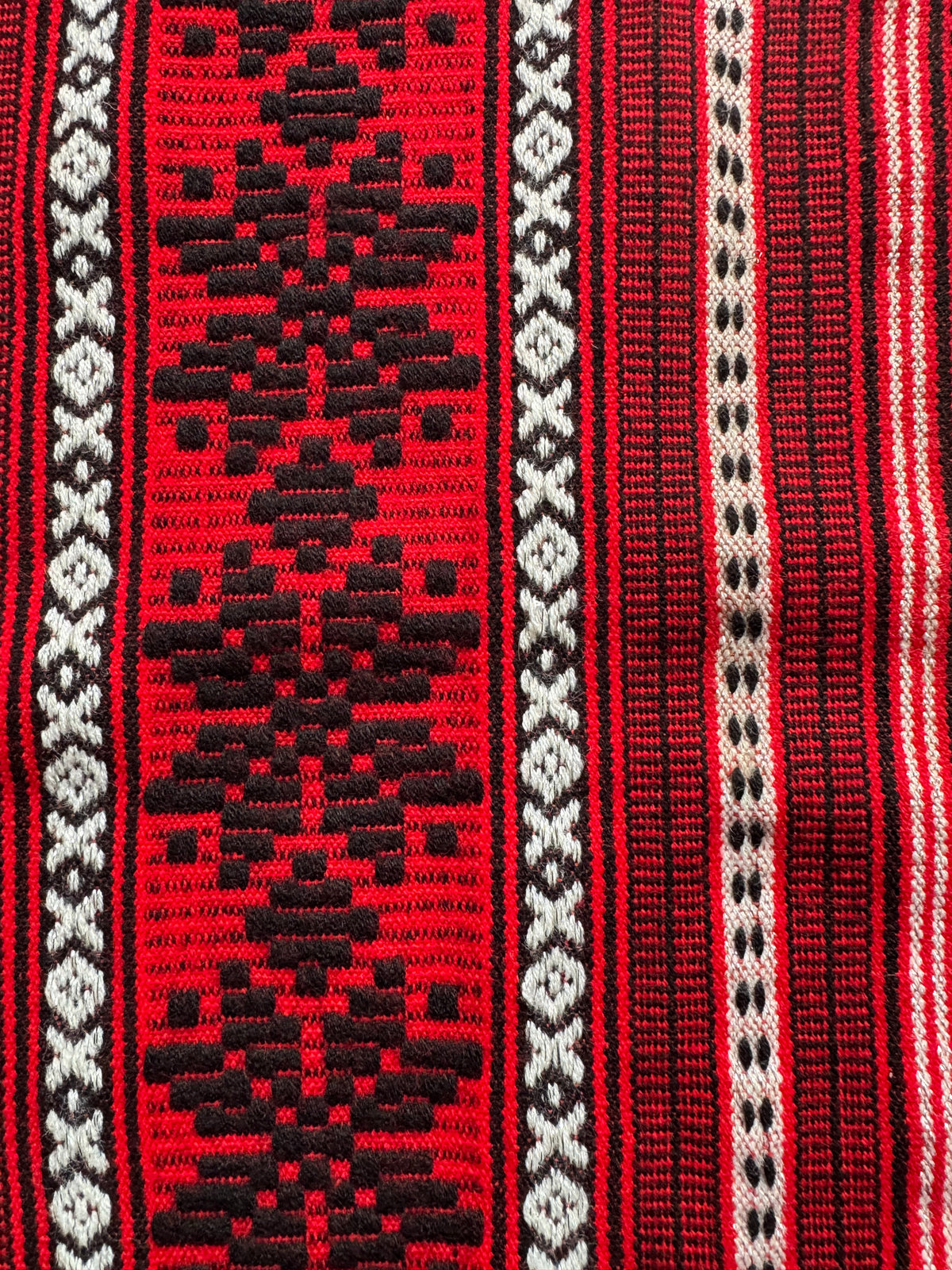 Red Romanian Pattern Table Runner, 137x40 cm, view 10