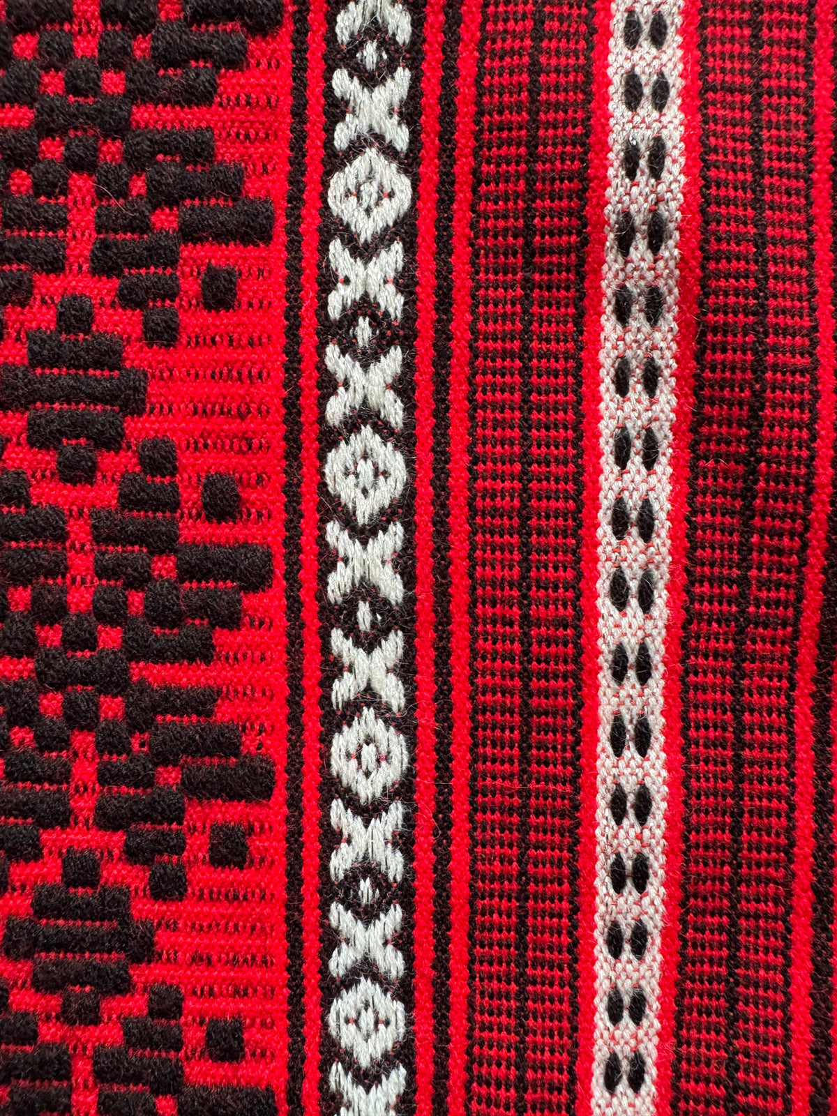 Red Romanian Pattern Table Runner, 137x40 cm, view 7