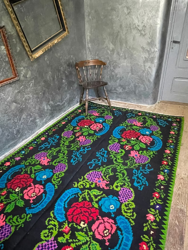 Vintage Black Floral Romanian Wool Rug, 270x175 cm, view 2