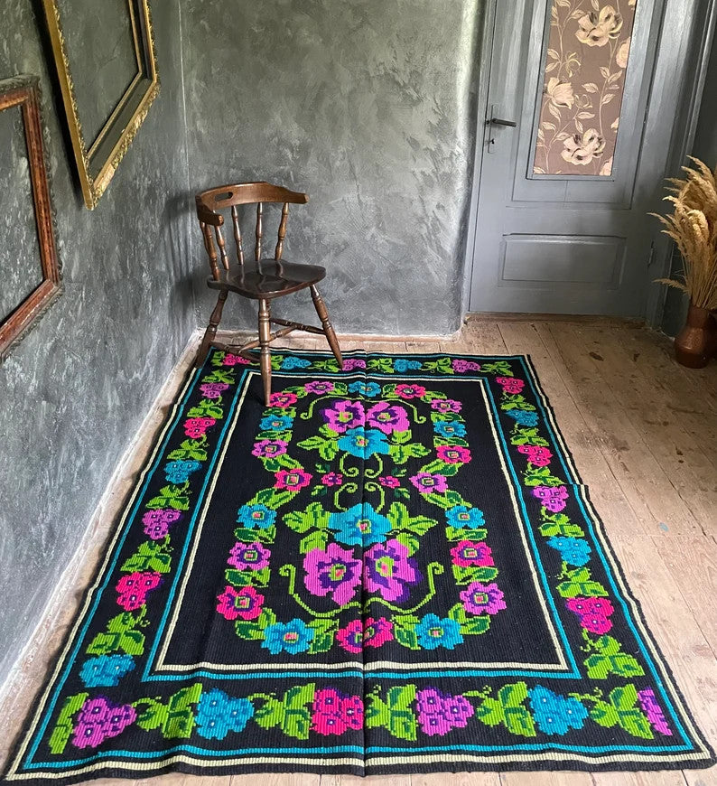 Vintage Pink & Blue Floral Romanian Wool Rug, 201x150 cm, view 3