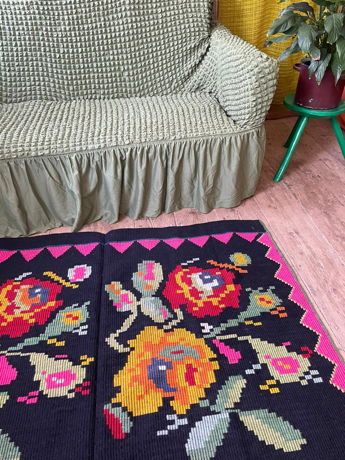 Vintage Floral Romanian Rug, 258x138 cm, view 4