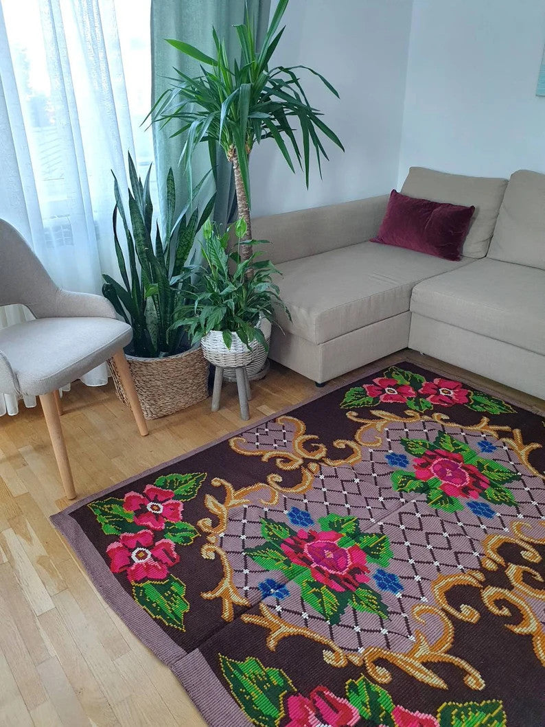 Handwoven Lavender Floral Romanian Wool Rug, 186x146 cm, view 3