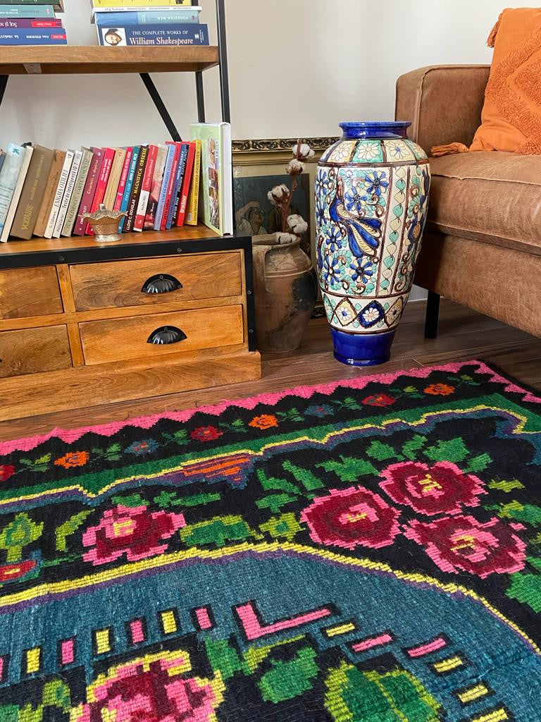 Handwoven Green Floral Romanian Wool Rug, 220x160 cm, view 4