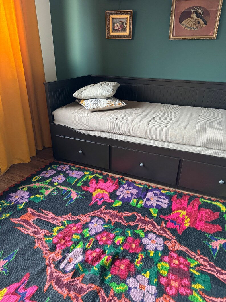 Handwoven Black Floral Romanian Wool Rug, 223x158 cm, view 7