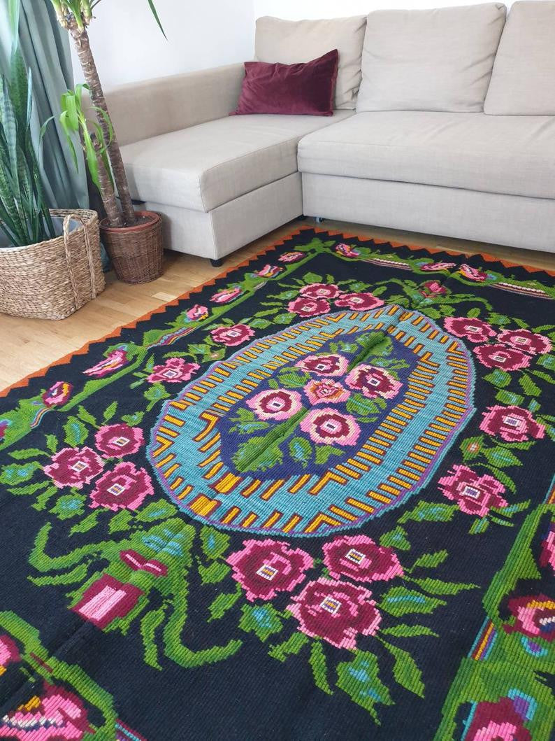 Handwoven Green Floral Romanian Wool Rug, 232x170 cm, view 8