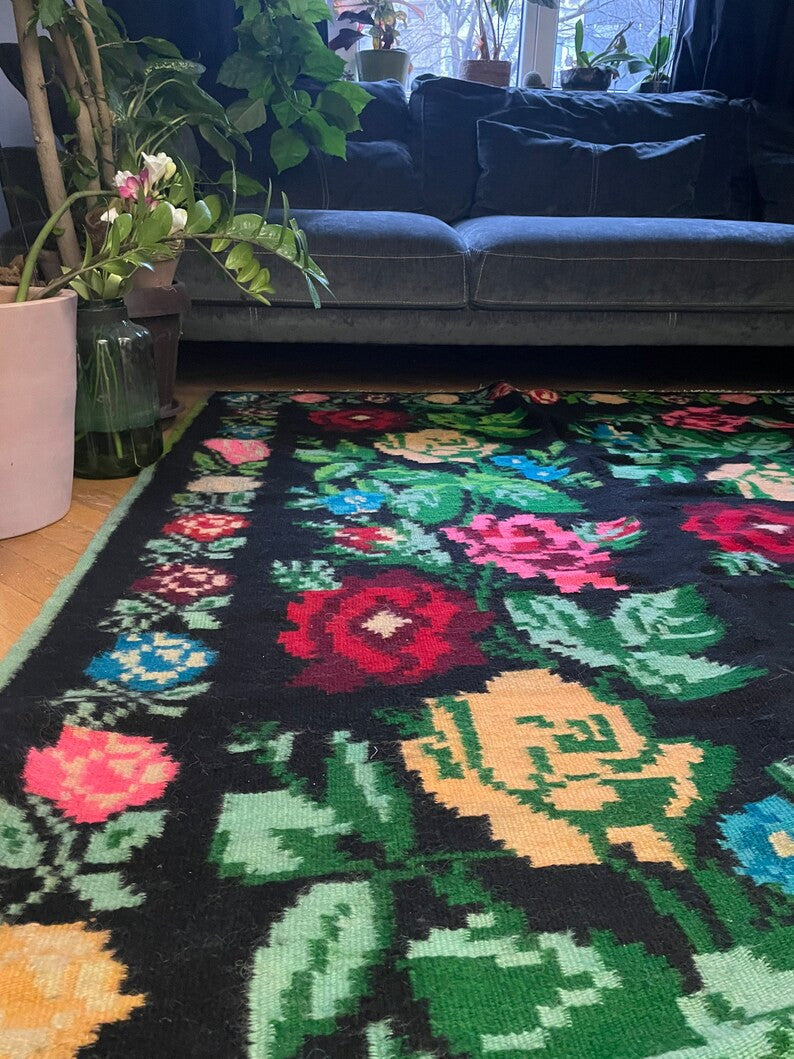 Handwoven Black Floral Romanian Wool Rug, 242x168 cm, view 4