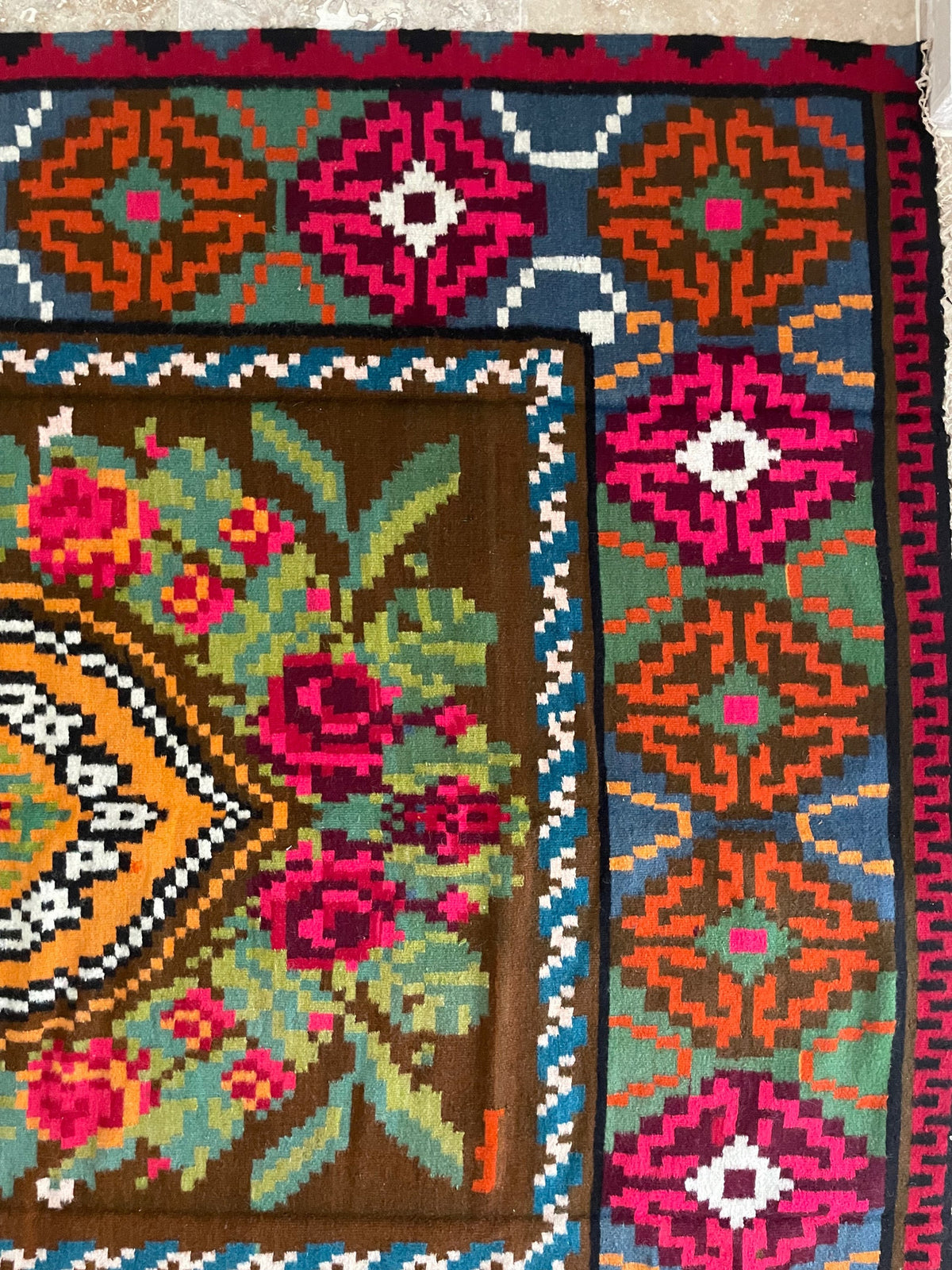 Handwoven Floral Romanian Wool Rug, 316x182 cm, view 7