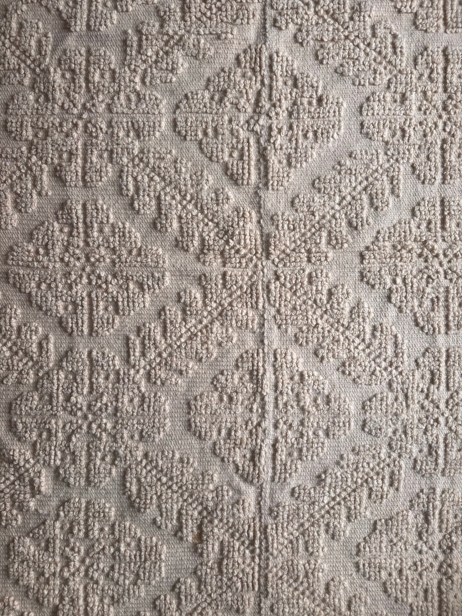 Handwoven Geometric Romanian Wool Rug, 223x183 cm, view 10
