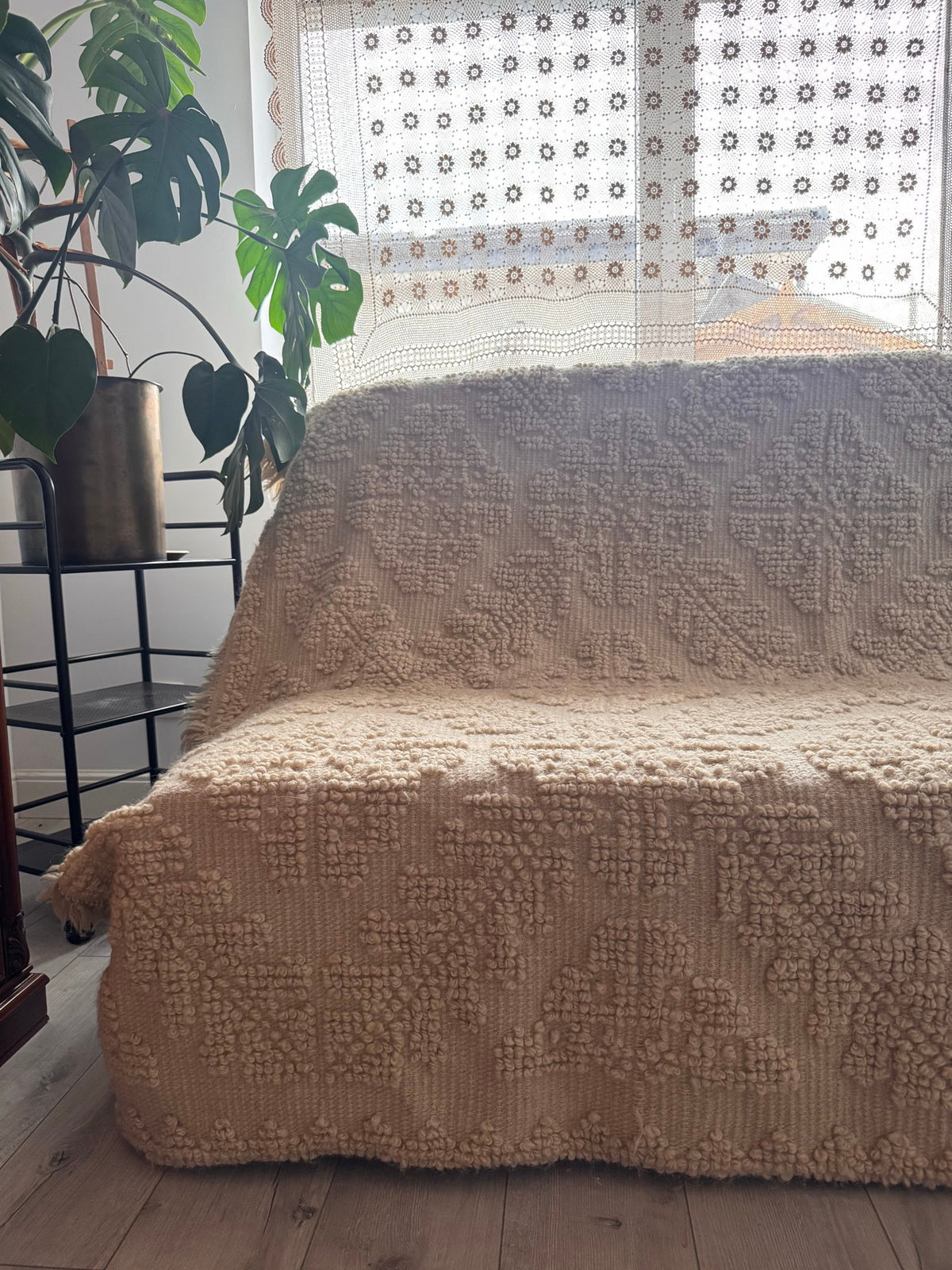 Handwoven Geometric Romanian Wool Rug, 223x183 cm, view 2