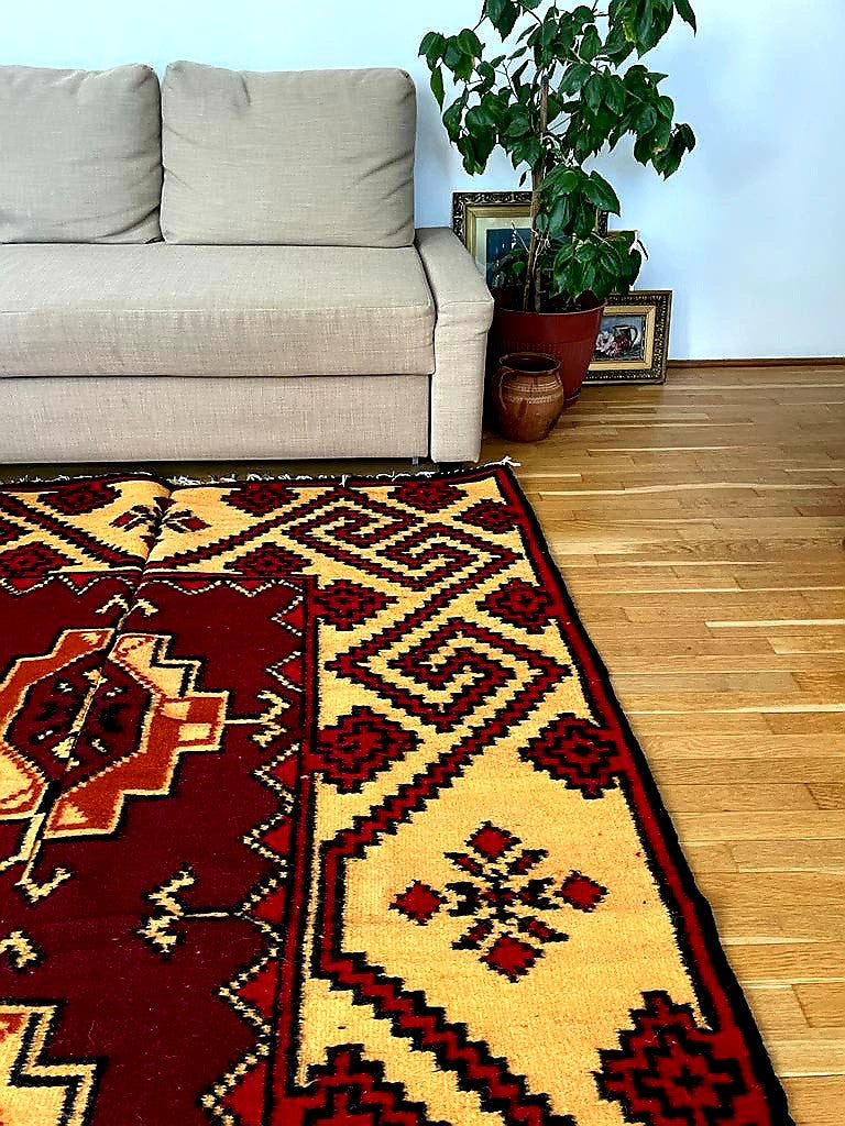 Handwoven Geometric Romanian Wool Rug, 246x163 cm, view 10
