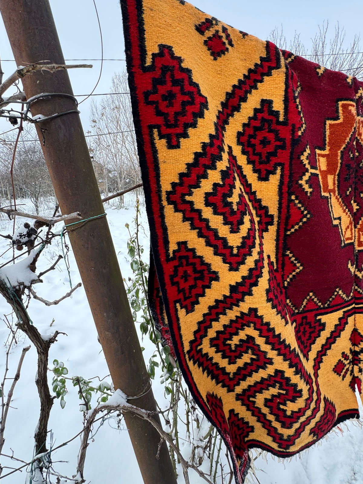 Handwoven Geometric Romanian Wool Rug, 246x163 cm, view 7