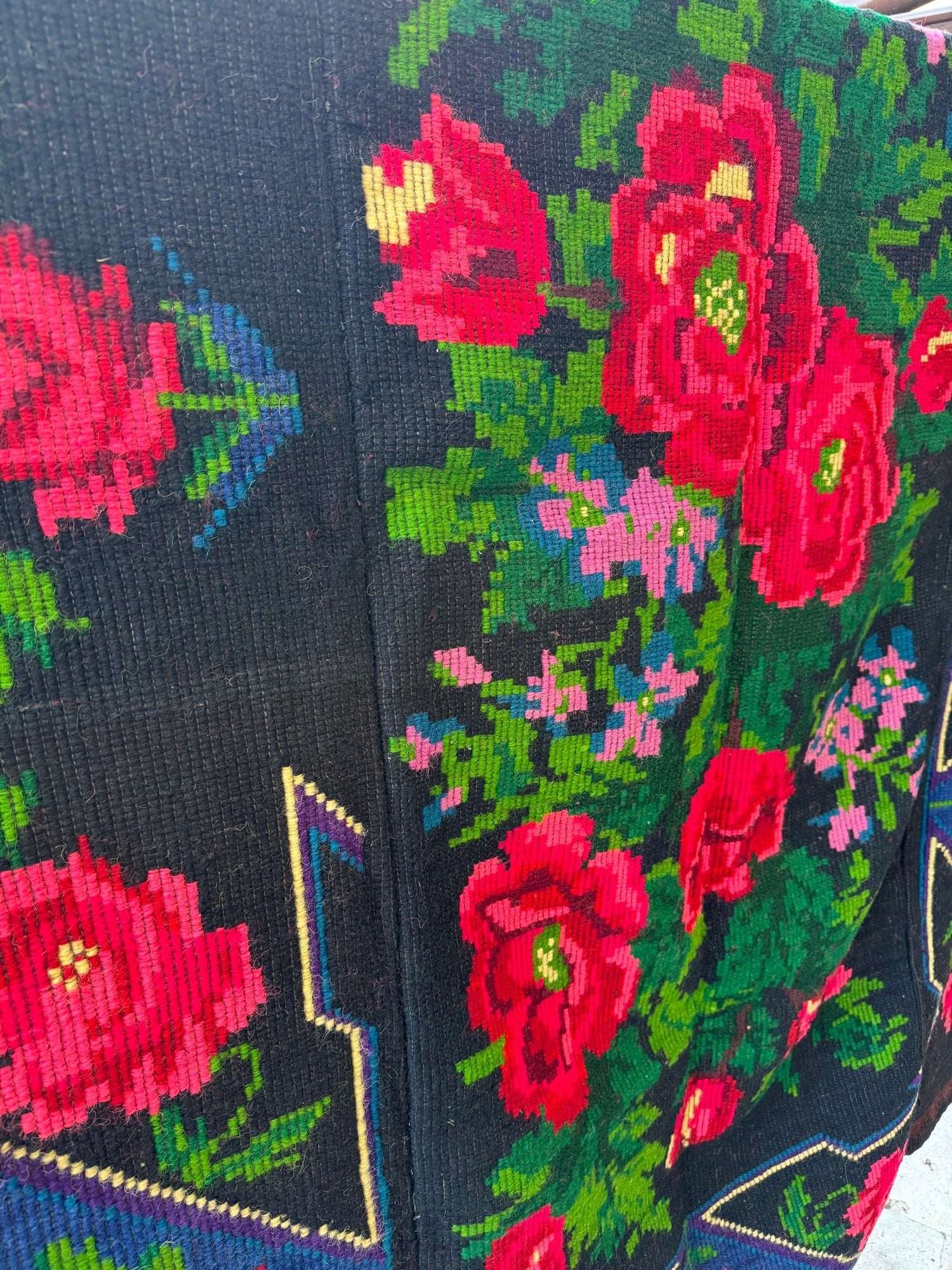 Handwoven Black Floral Romanian Wool Rug, 224x149 cm, view 13