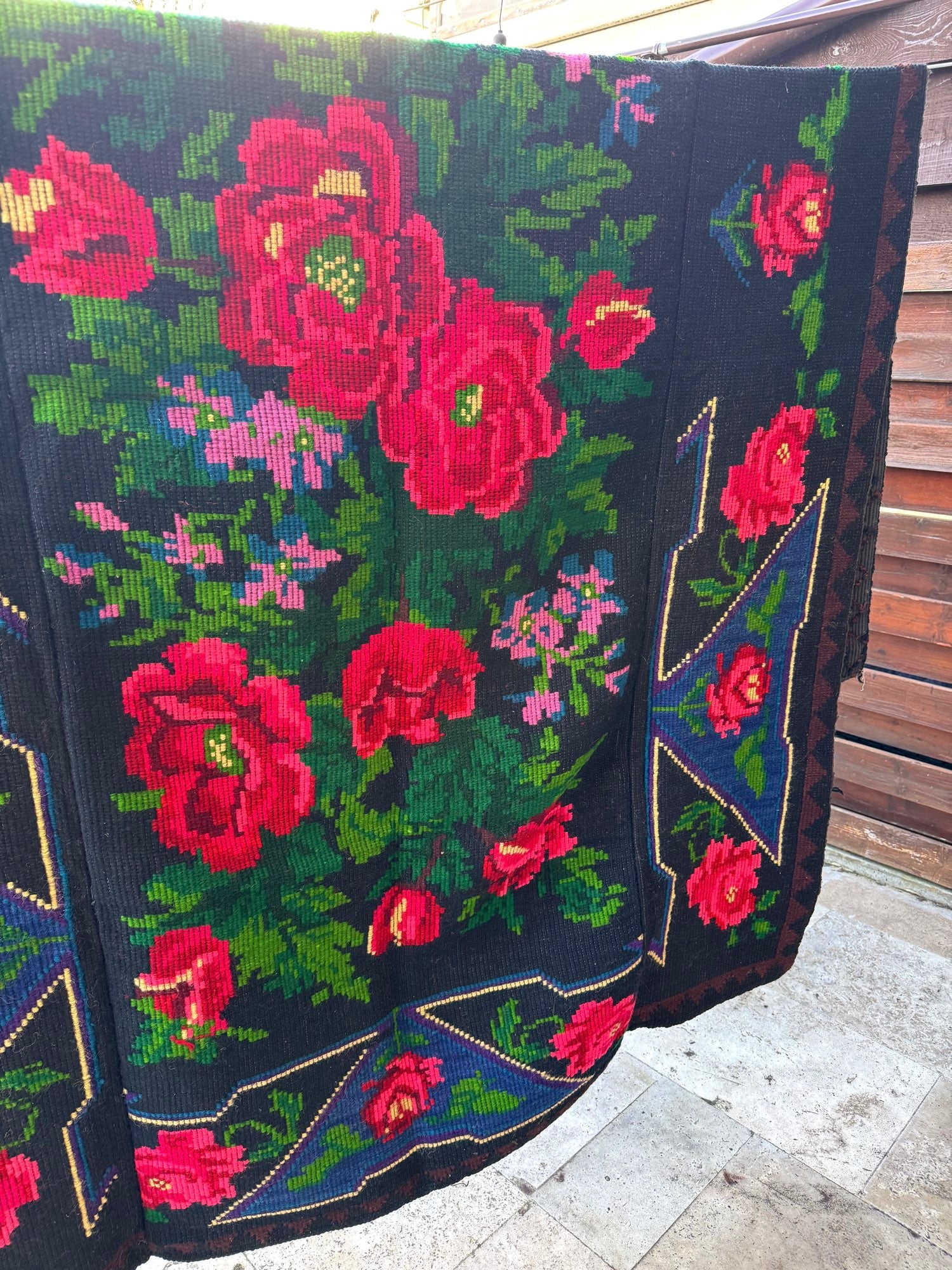 Handwoven Black Floral Romanian Wool Rug, 224x149 cm, view 4