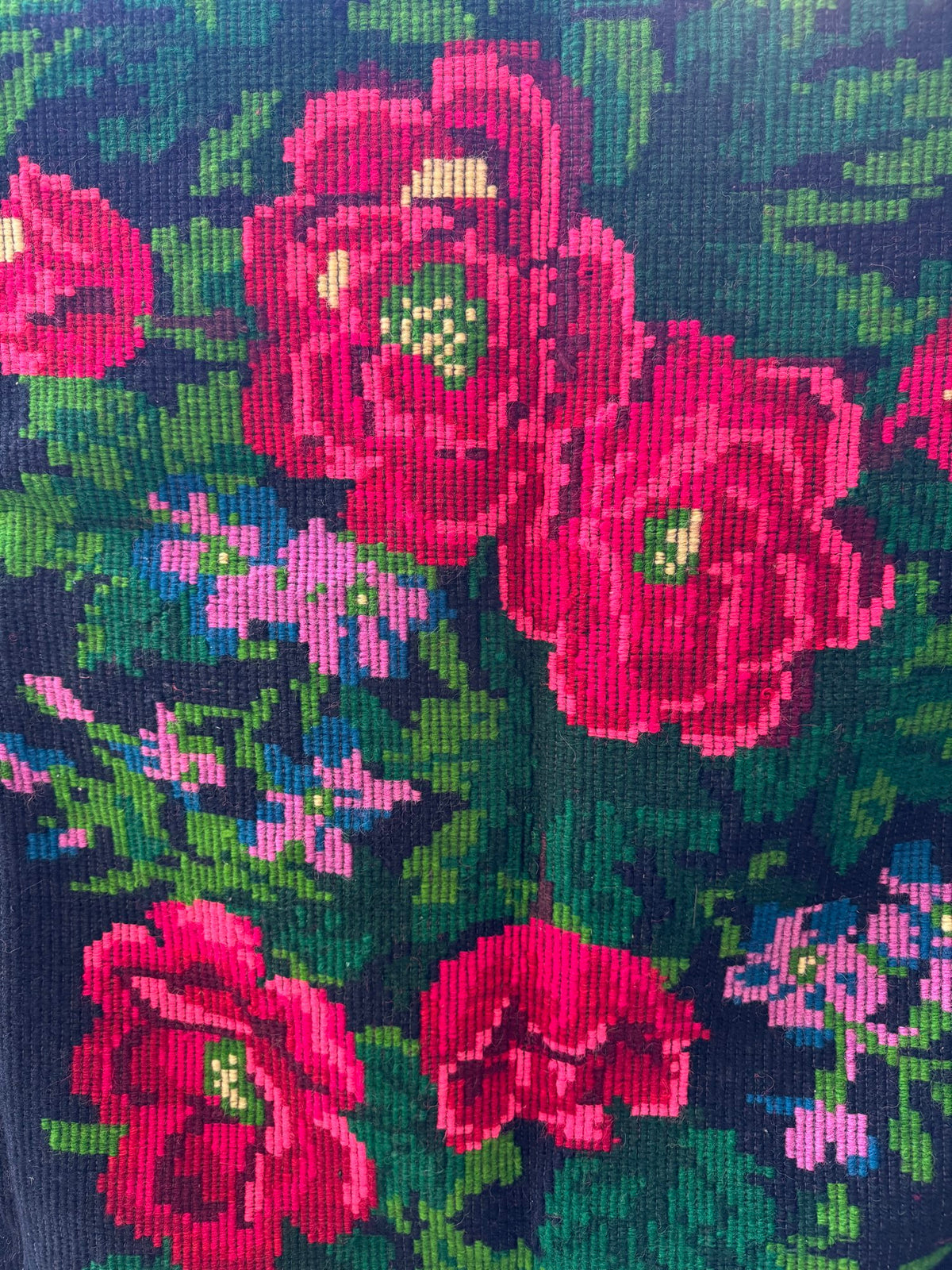 Handwoven Black Floral Romanian Wool Rug, 224x149 cm, view 6