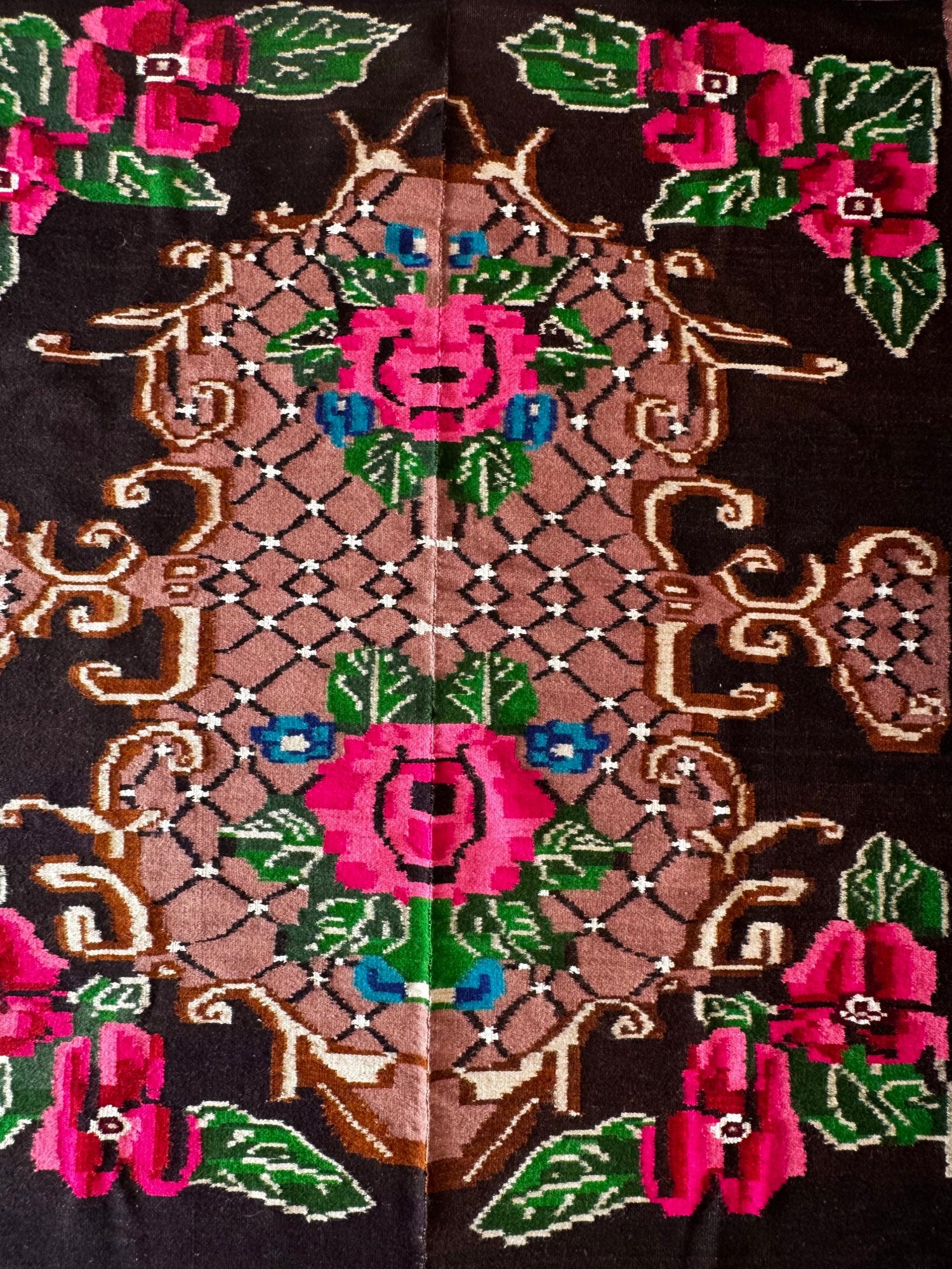 Vintage Floral Banat Wool Rug, 190x150 cm, view 11