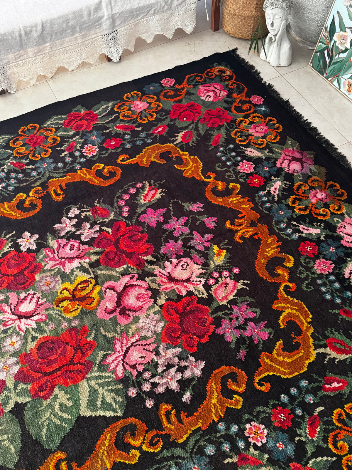 Vintage Bessarabian handwoven wool rug, floral design on black background – photo 12
