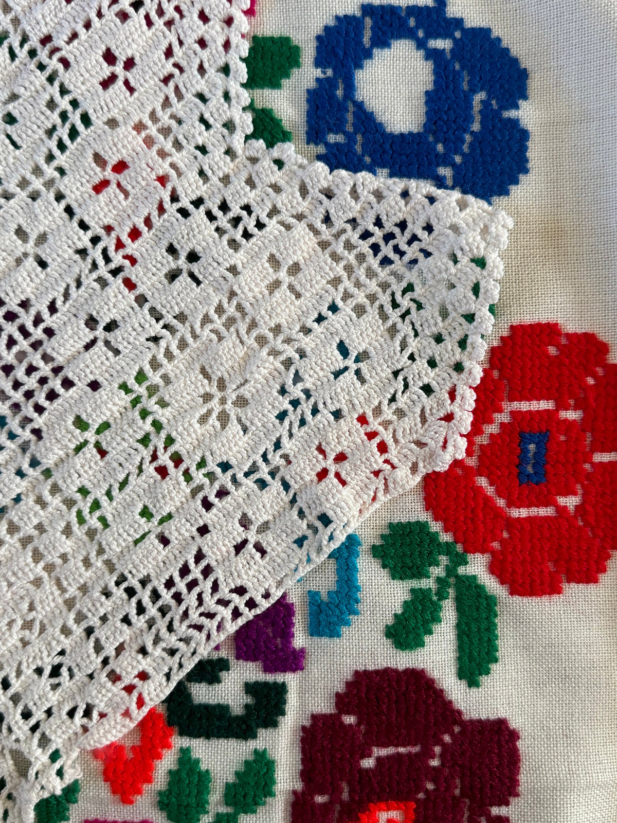 Vintage Colourful Folk Towel with Lace, 160x33 cm, view 7