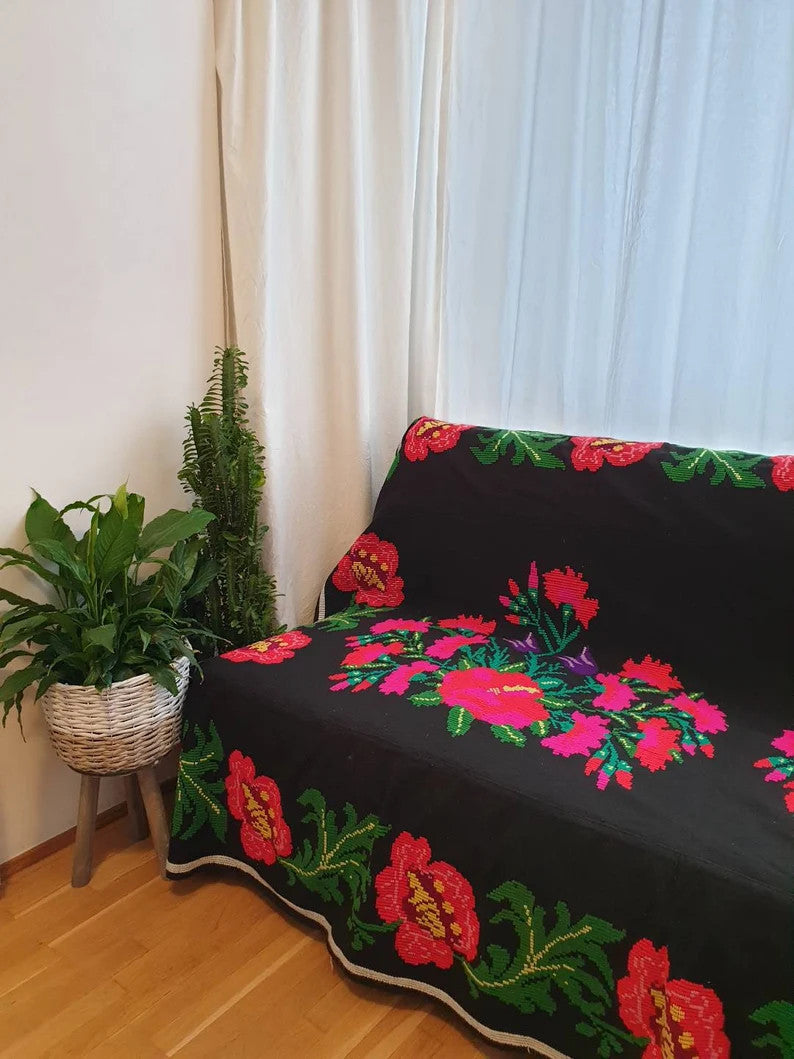 Vintage Floral Sofa Cover or Bedspread, 200x150 cm, view 8