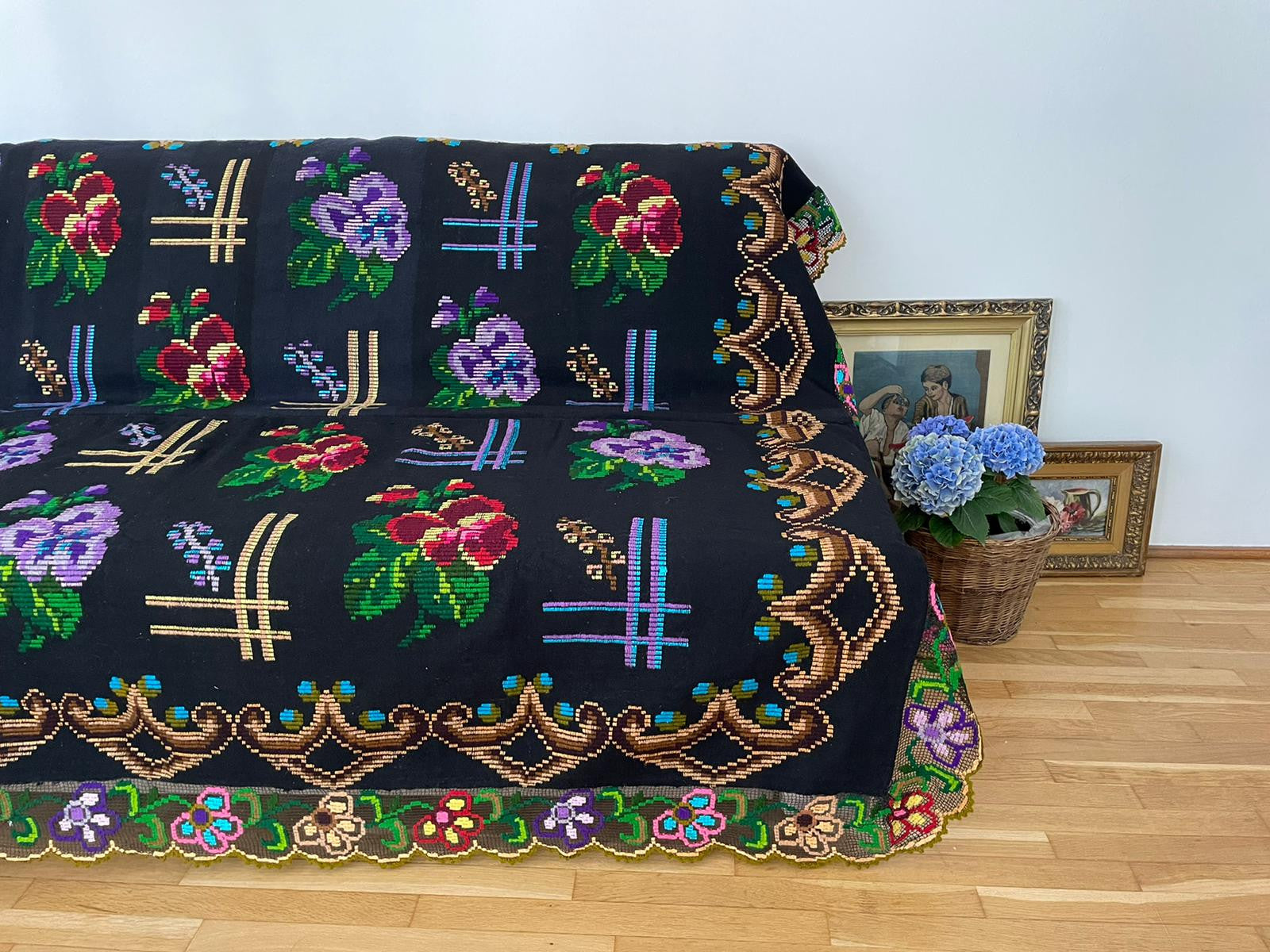 Vintage Floral Wool Bedspread or Sofa Cover, 207x158 cm, view 10