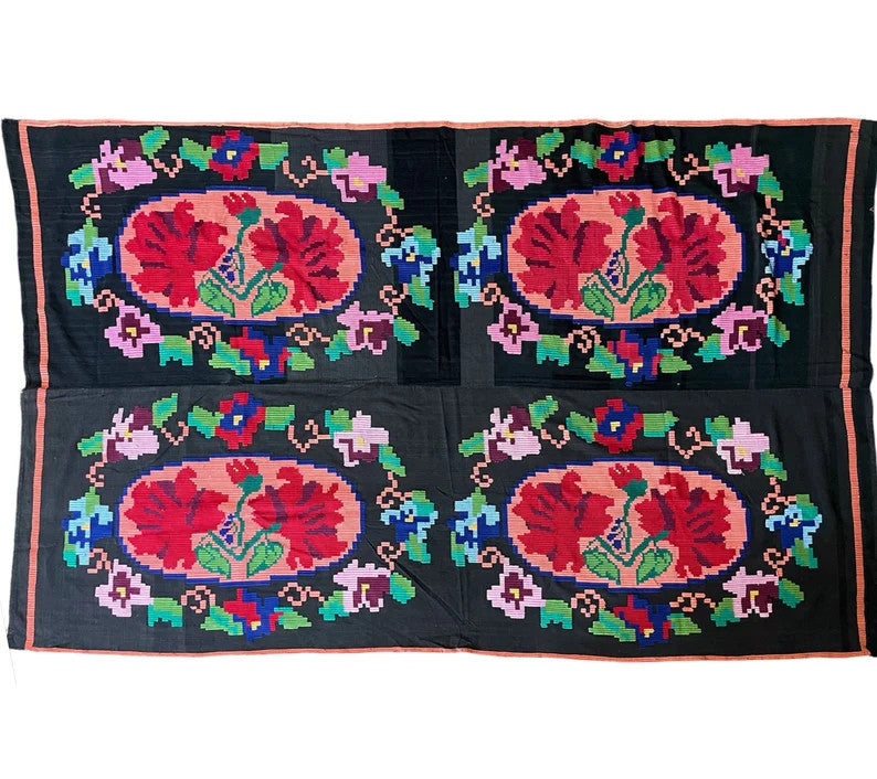 Vintage Floral Sofa Coverlet or Bedspread, 232x138 cm