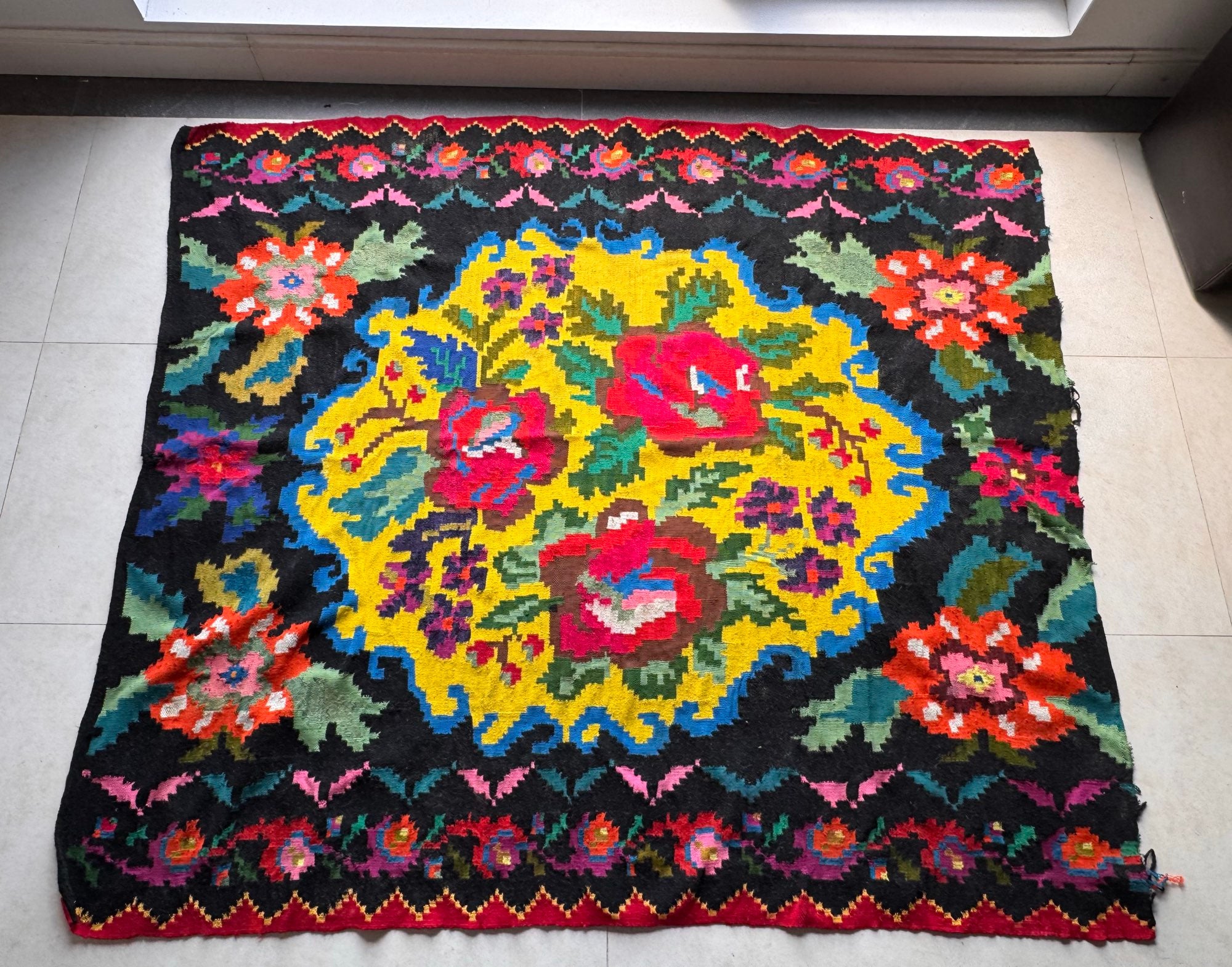 Vintage Yellow Floral Maramureș Wool Rug, 185x170 cm, view 2