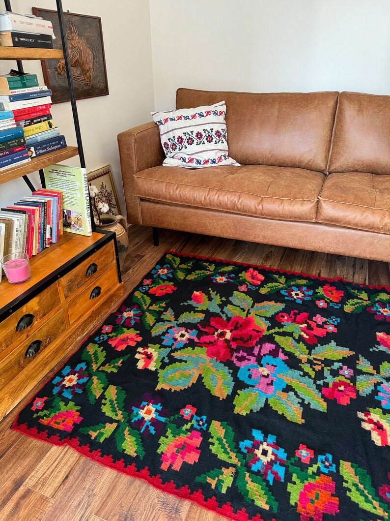 Vintage Floral Moldavian Wool Bedspread or Rug, 220x136 cm, view 5