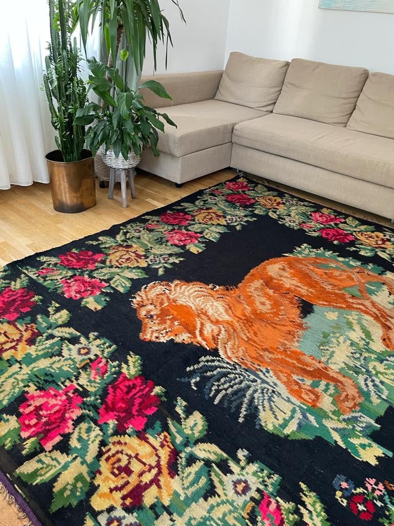 Vintage Muntenian Wool Rug with Lion, 255x195 cm, view 3