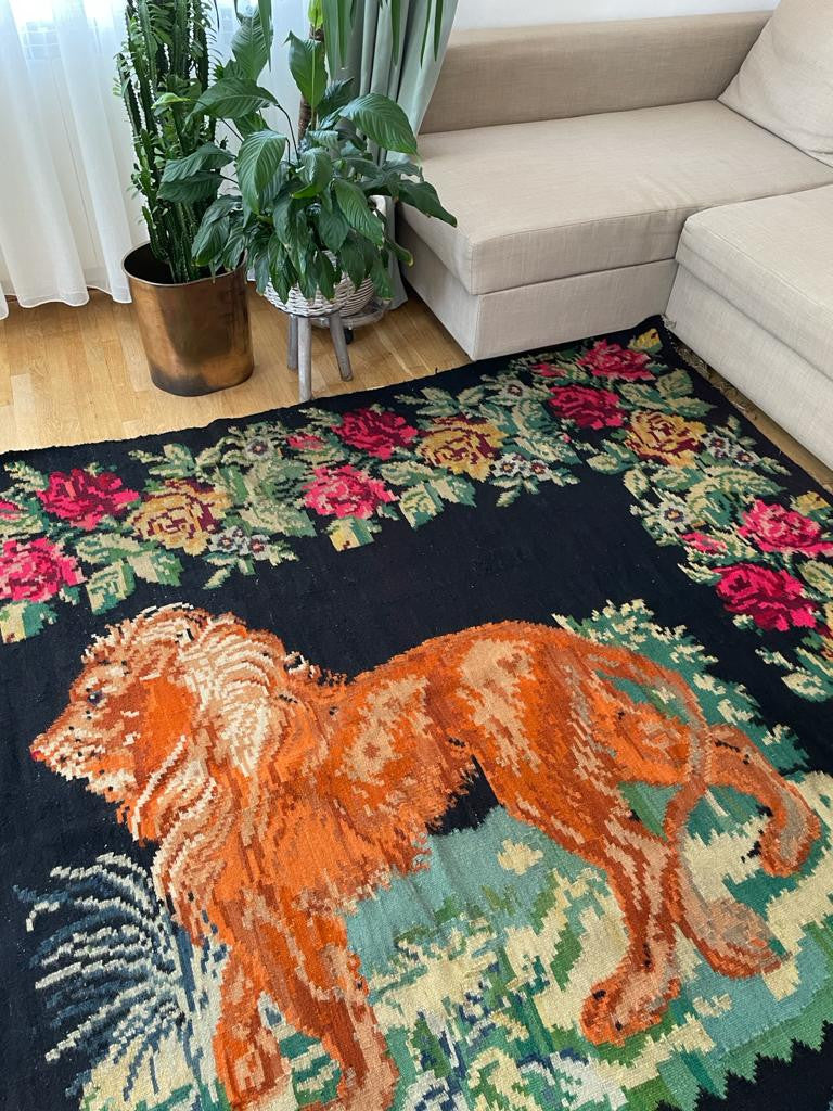 Vintage Muntenian Wool Rug with Lion, 255x195 cm, view 5