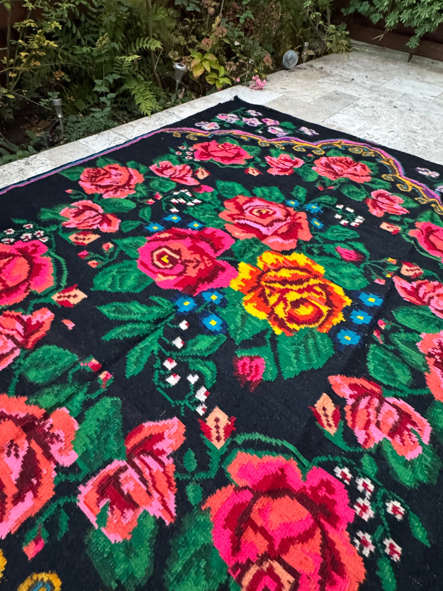 Vintage Floral Oltenian Wool Rug, 250x188 cm, view 3
