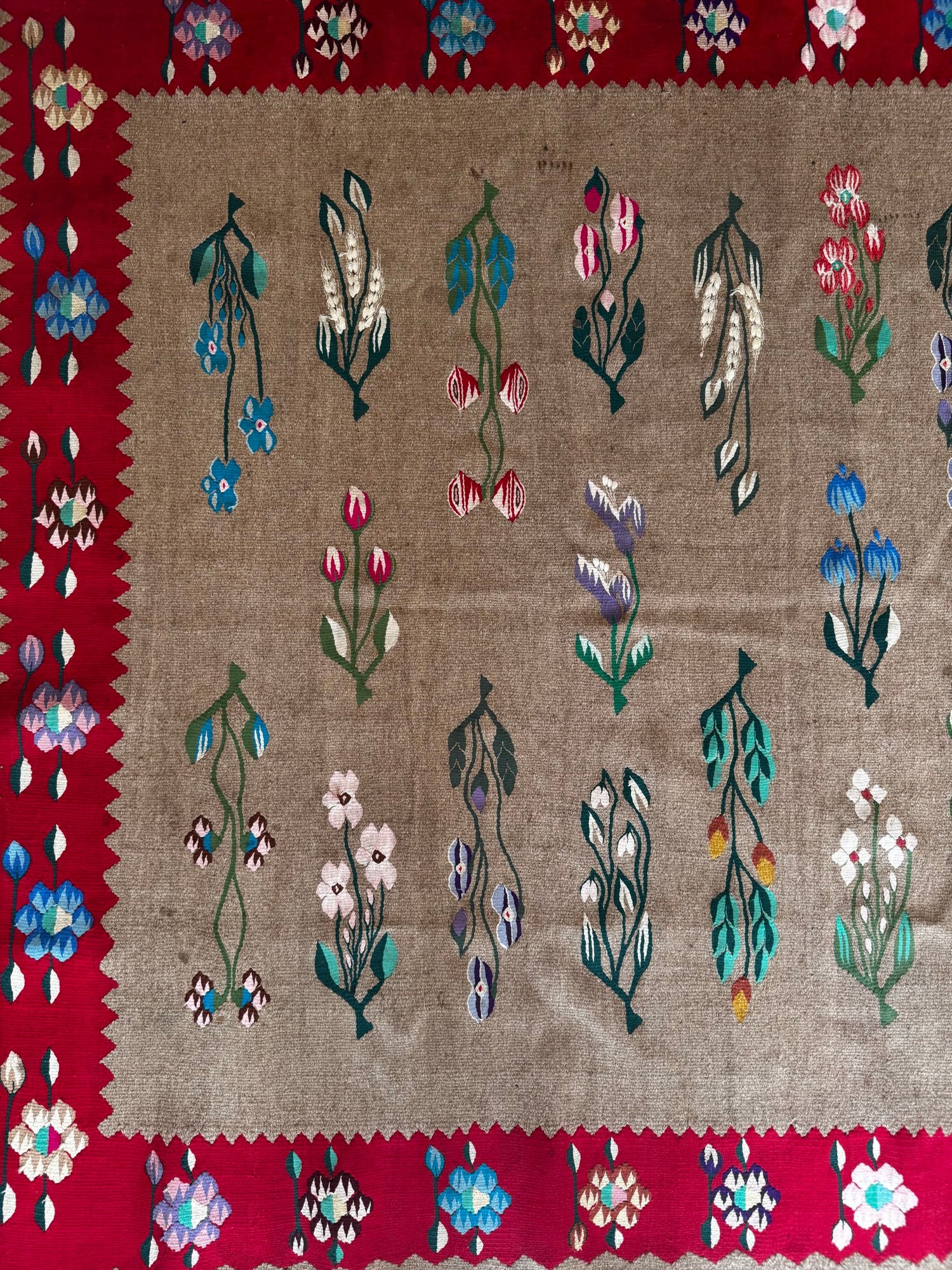 Vintage Greige Floral Oltenian Wool Rug, 265x175 cm, view 4