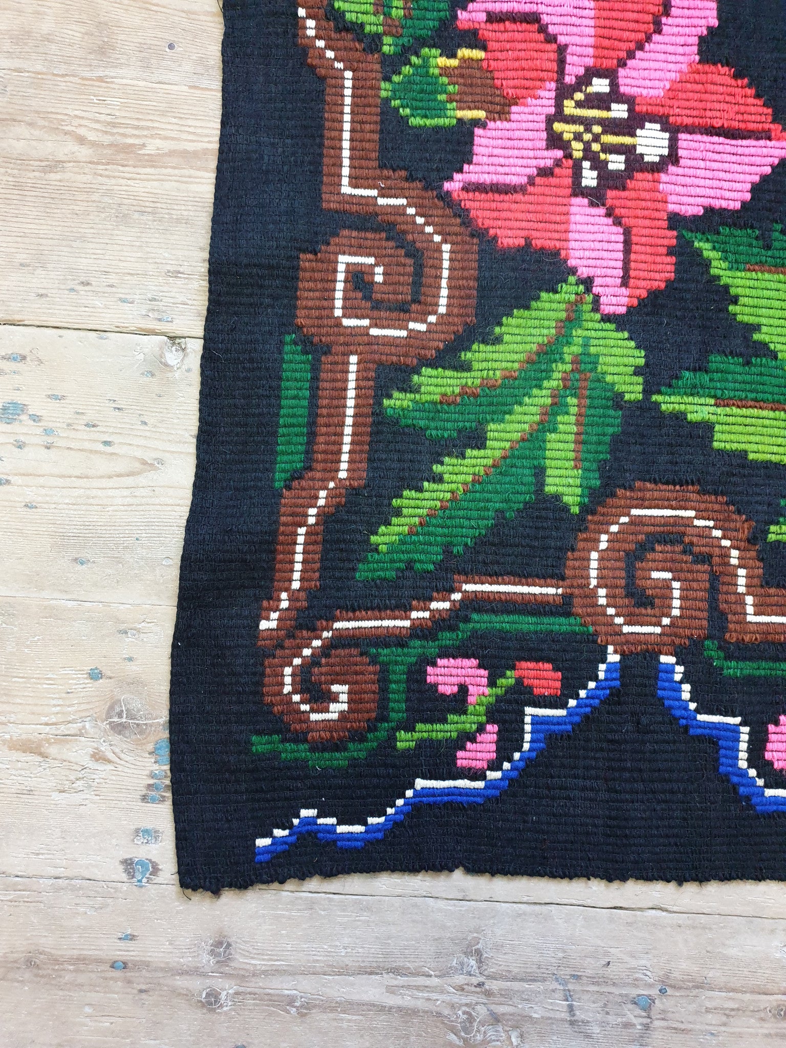 Vintage Floral Romanian Bedspread or Rug, 196x137 cm, view 7