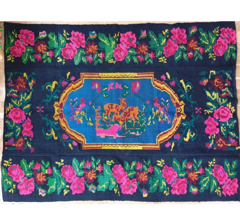 Vintage Romanian Rug with Deer, 205x155 cm, view 2
