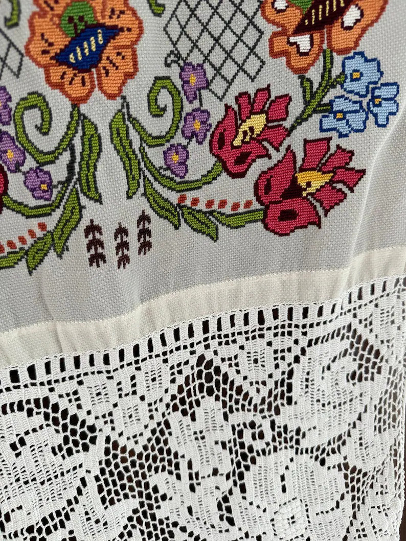 Vintage Embroidered Folk Towel with Lace, 196x41 cm, view 7