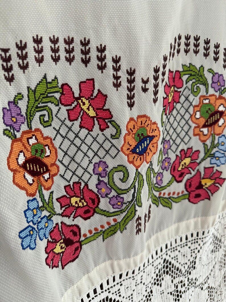Vintage Embroidered Folk Towel with Lace, 196x41 cm, view 8