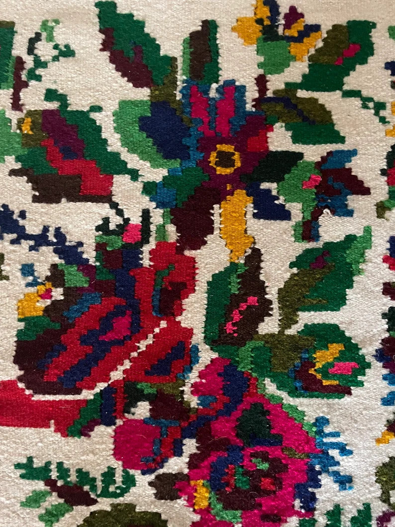 Vintage White Floral Romanian Wool Rug, 192x130 cm, view 10