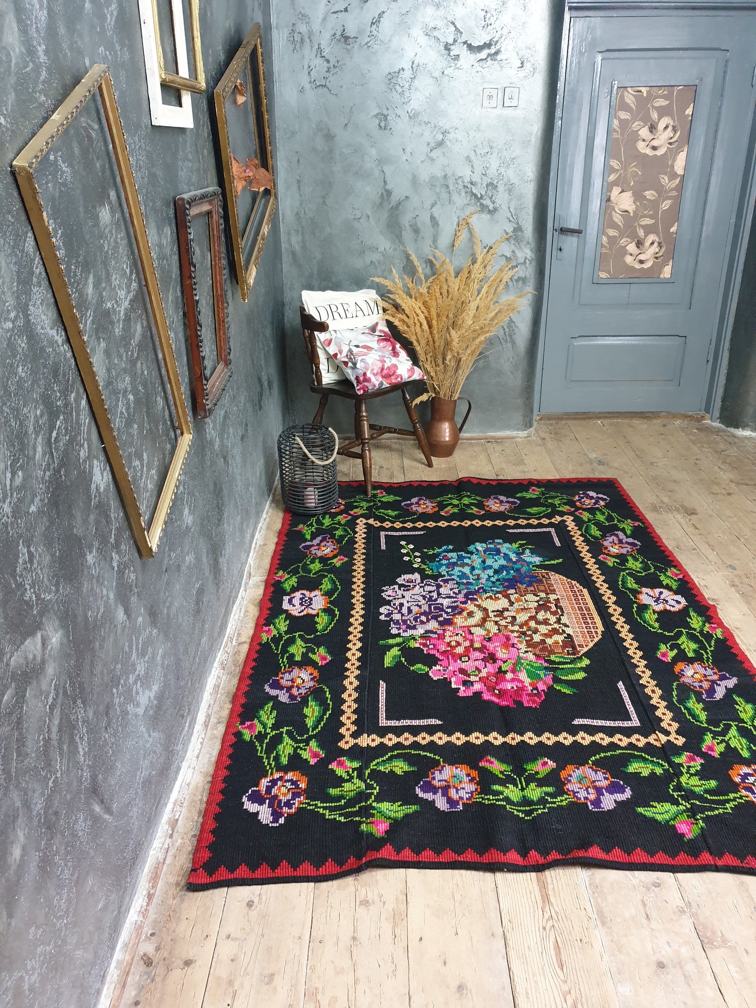 Vintage Black Floral Romanian Wool Rug, 210x151 cm, view 2