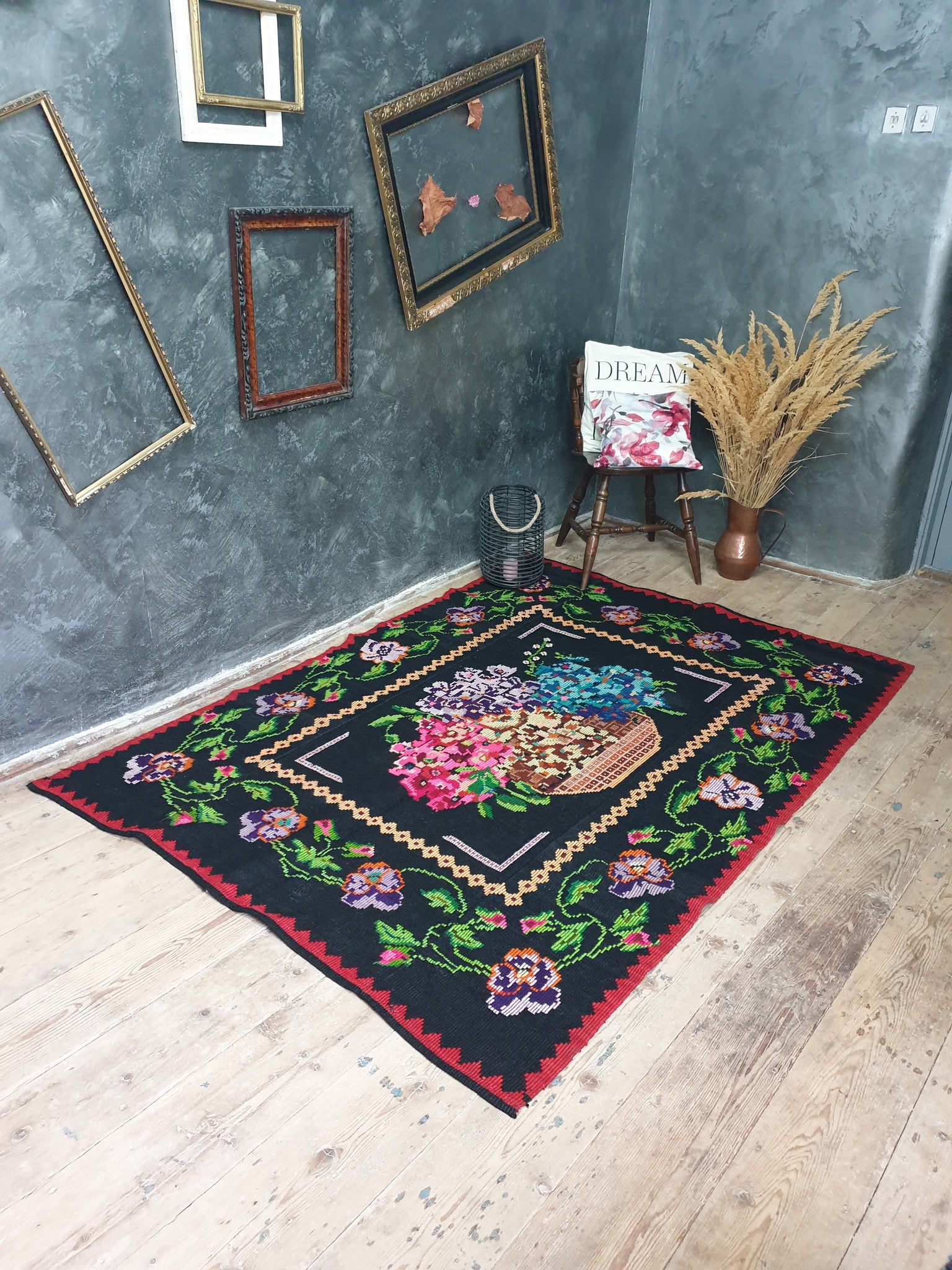 Vintage Black Floral Romanian Wool Rug, 210x151 cm, view 3