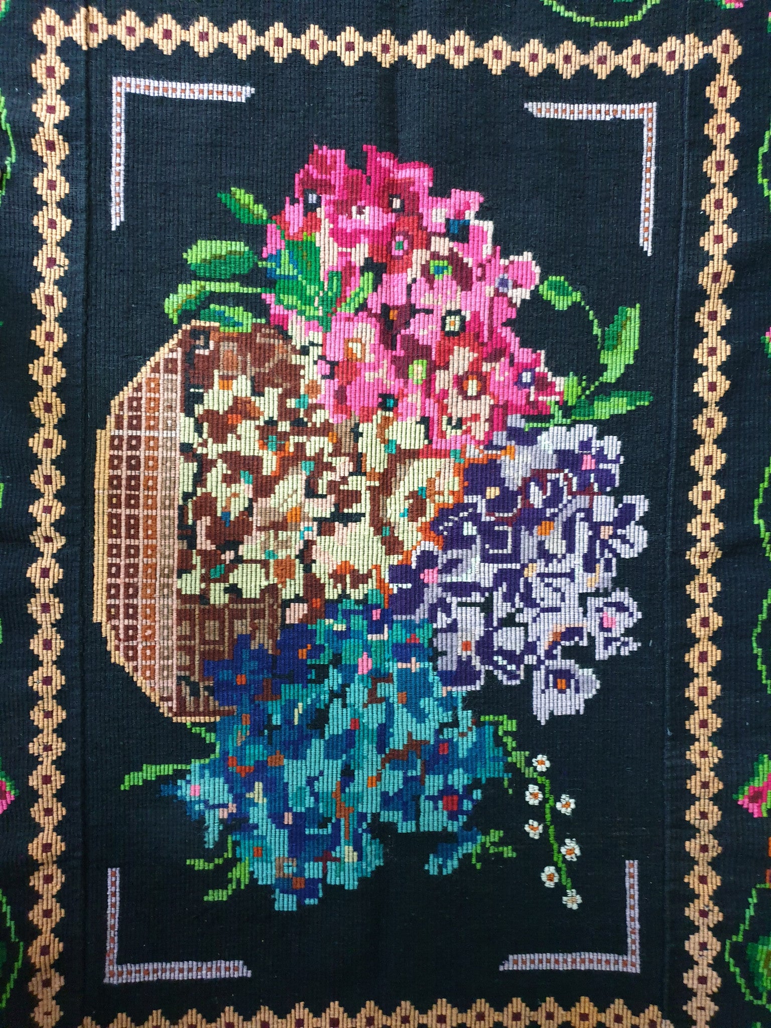 Vintage Black Floral Romanian Wool Rug, 210x151 cm, view 6