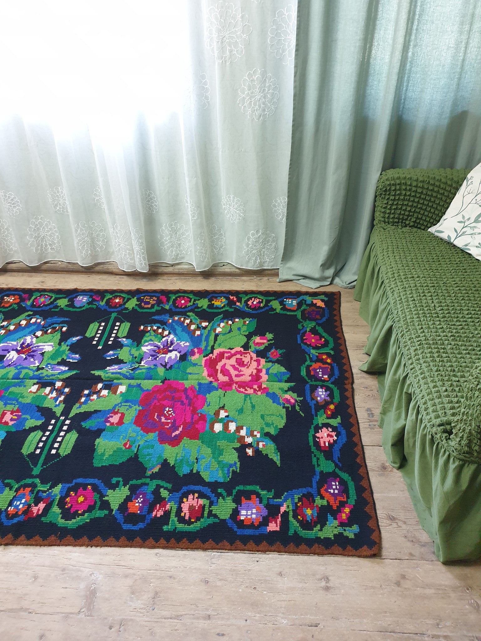 Vintage Green Floral Romanian Wool Rug, 218x150 cm, view 15