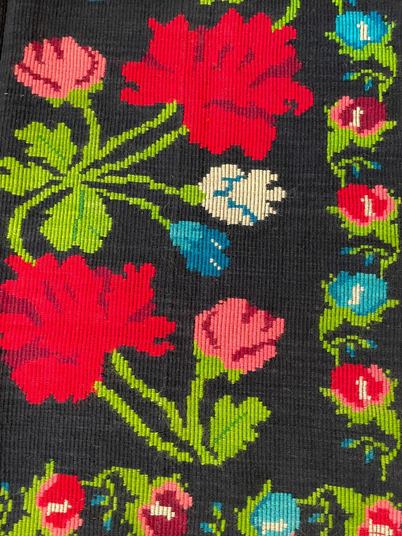Vintage Floral Romanian Wool Rug, 220x160 cm, view 10
