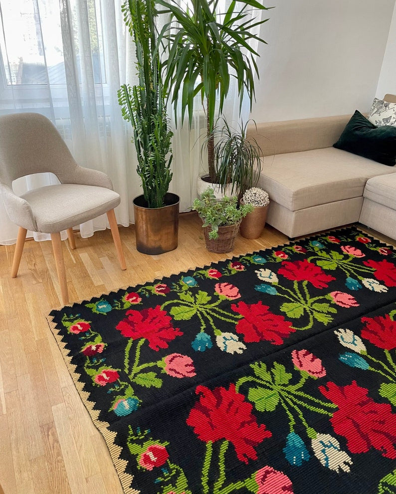 Vintage Floral Romanian Wool Rug, 220x160 cm, view 4