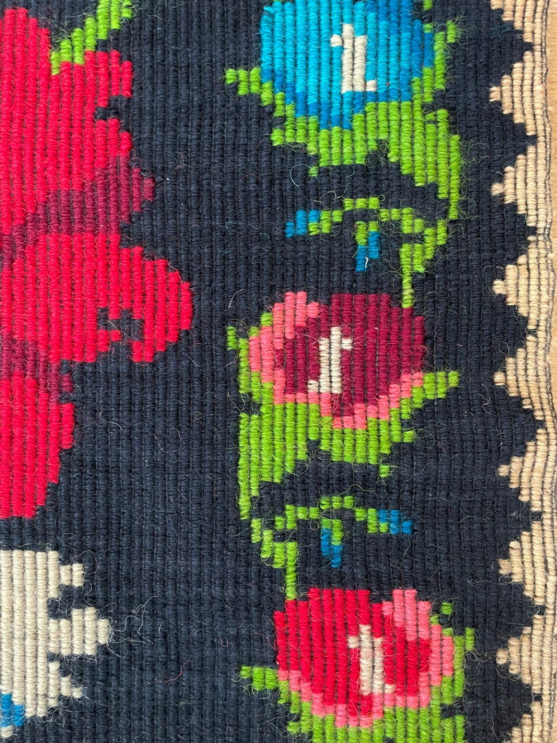 Vintage Floral Romanian Wool Rug, 220x160 cm, view 8